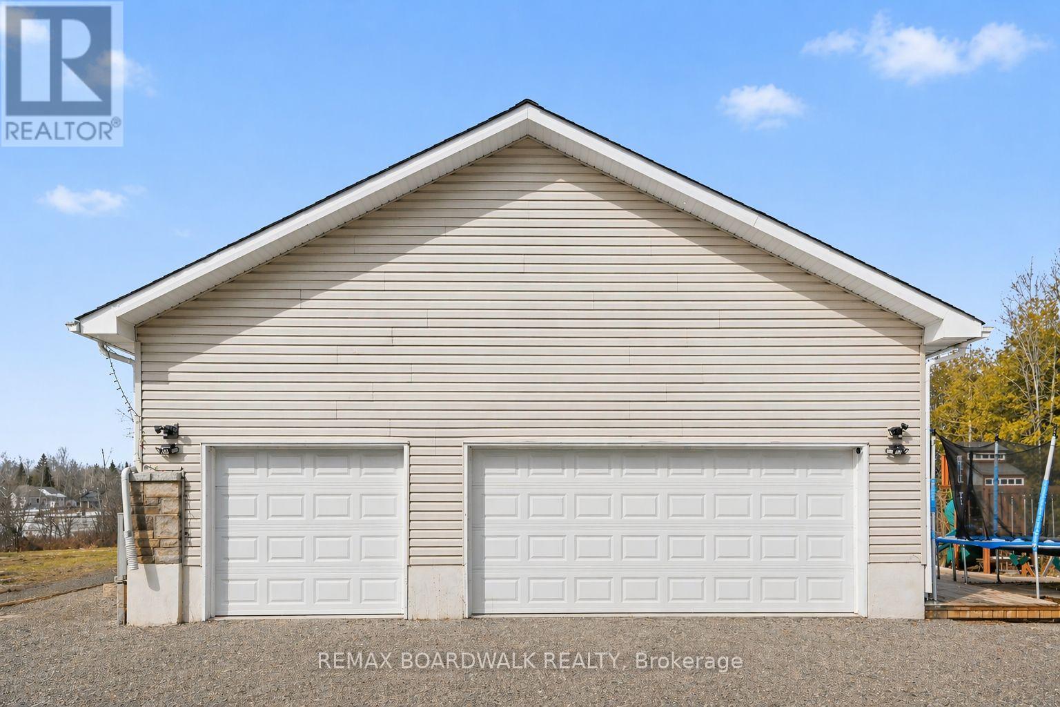 264 EJS LANE - 29