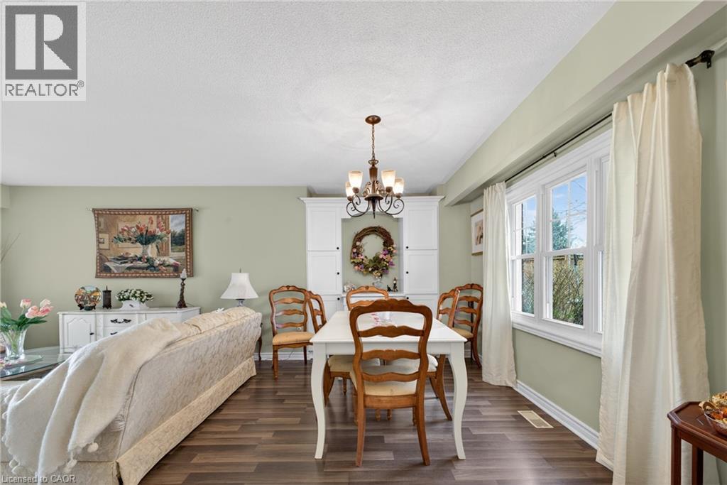 24 LAKESIDE Place E - 11