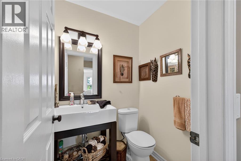 24 LAKESIDE Place E - 19