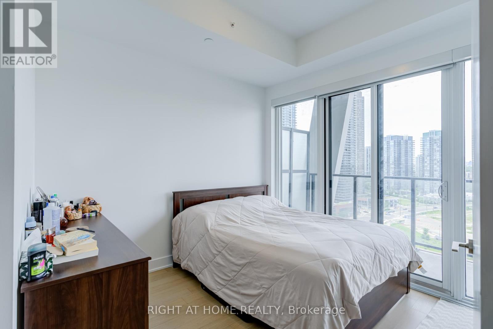 #1413 30 SHORE BREEZE DRIVE - 23