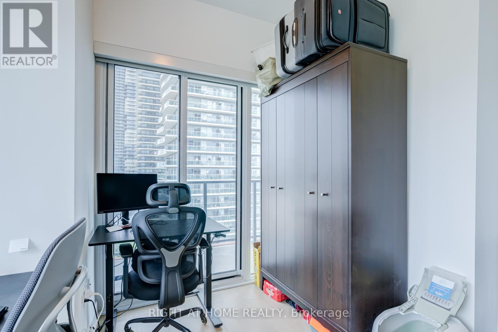 #1413 30 SHORE BREEZE DRIVE - 31