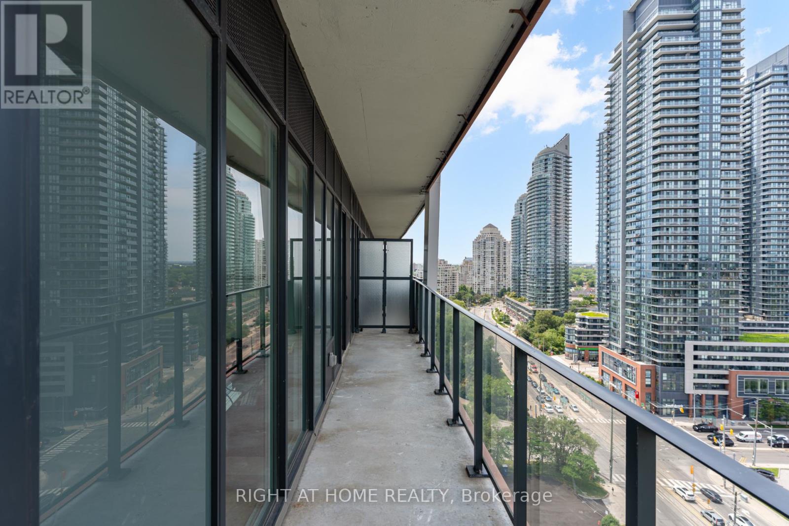 #1413 30 SHORE BREEZE DRIVE - 34