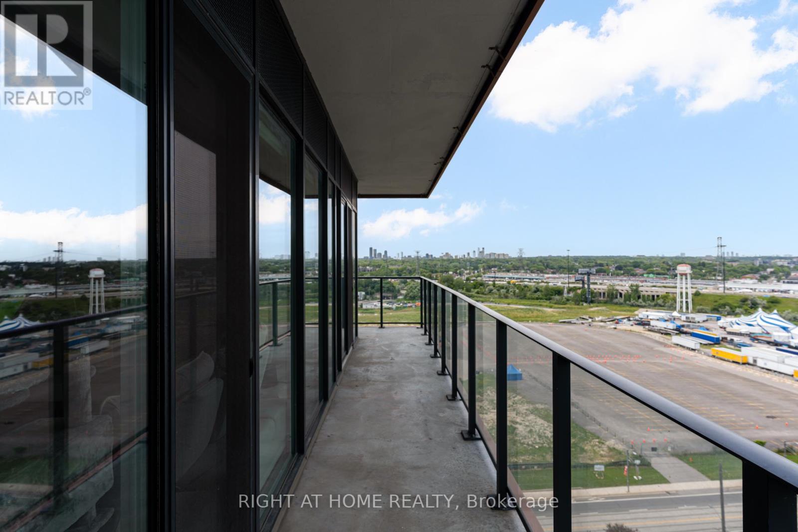 #1413 30 SHORE BREEZE DRIVE - 37