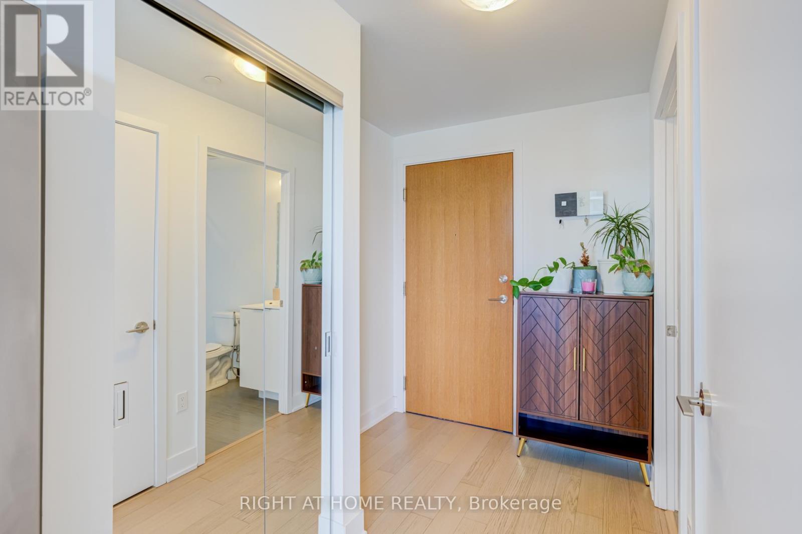 #1413 30 SHORE BREEZE DRIVE - 8