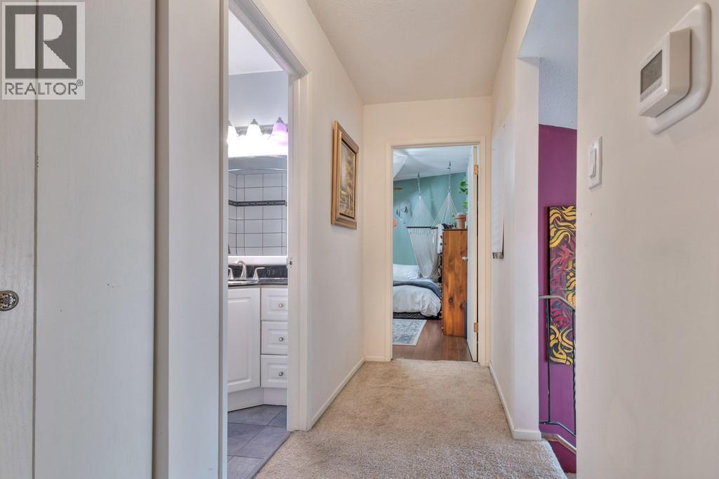 1745 Hollywood Road S - 16