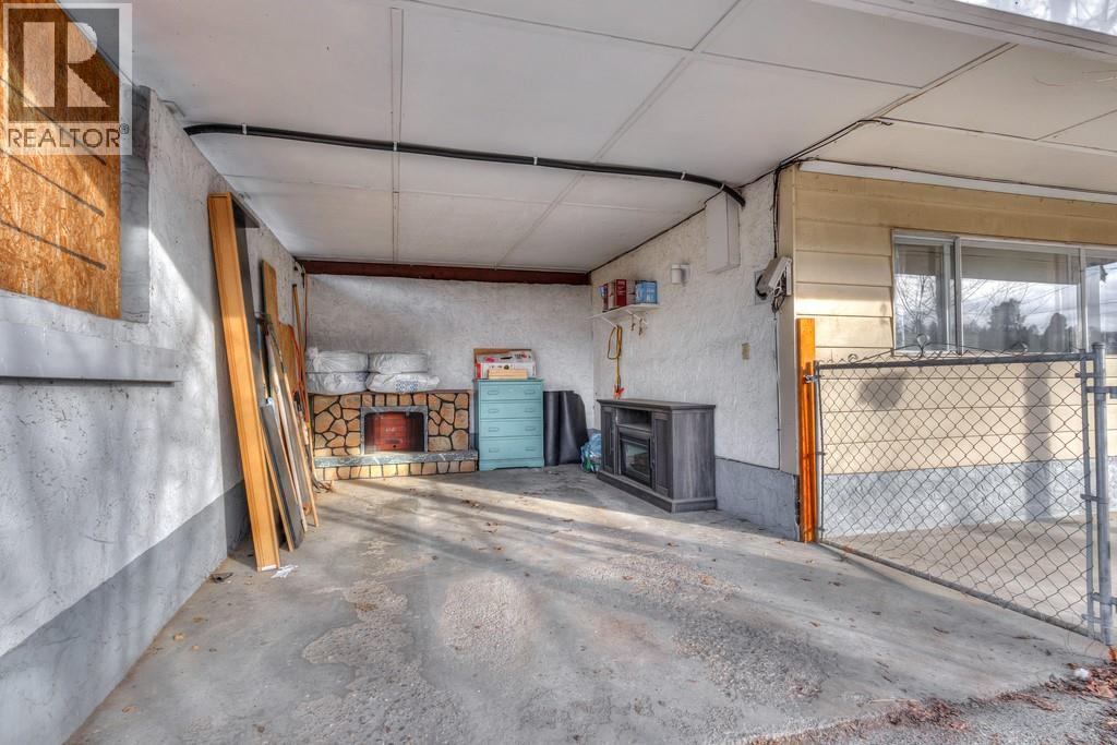 1745 Hollywood Road S - 32