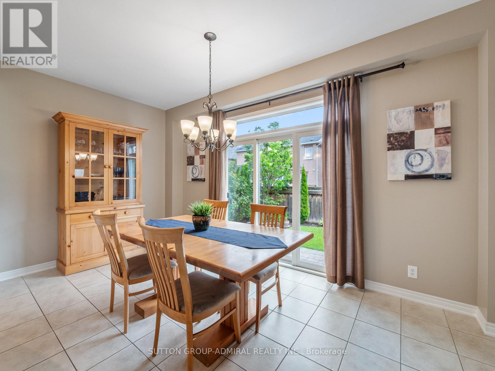 23 KERR LANE - 19