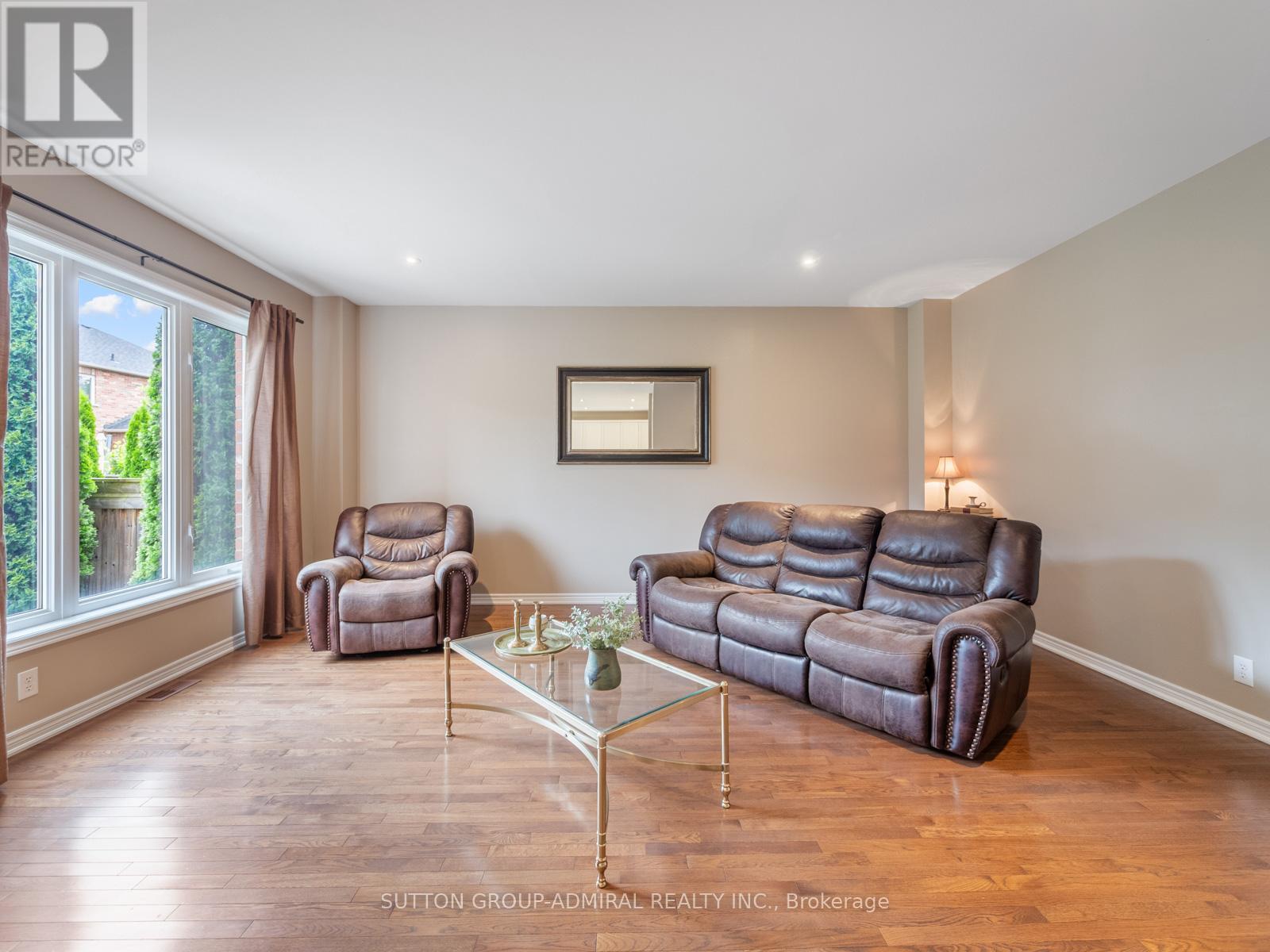 23 KERR LANE - 21