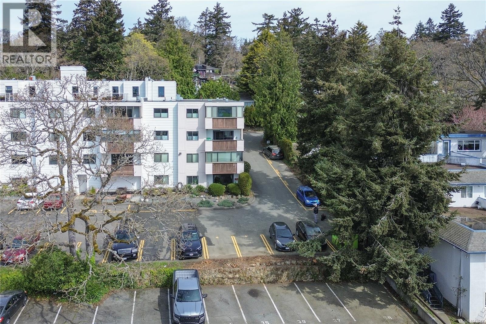 #404 614 Fernhill Pl - 43