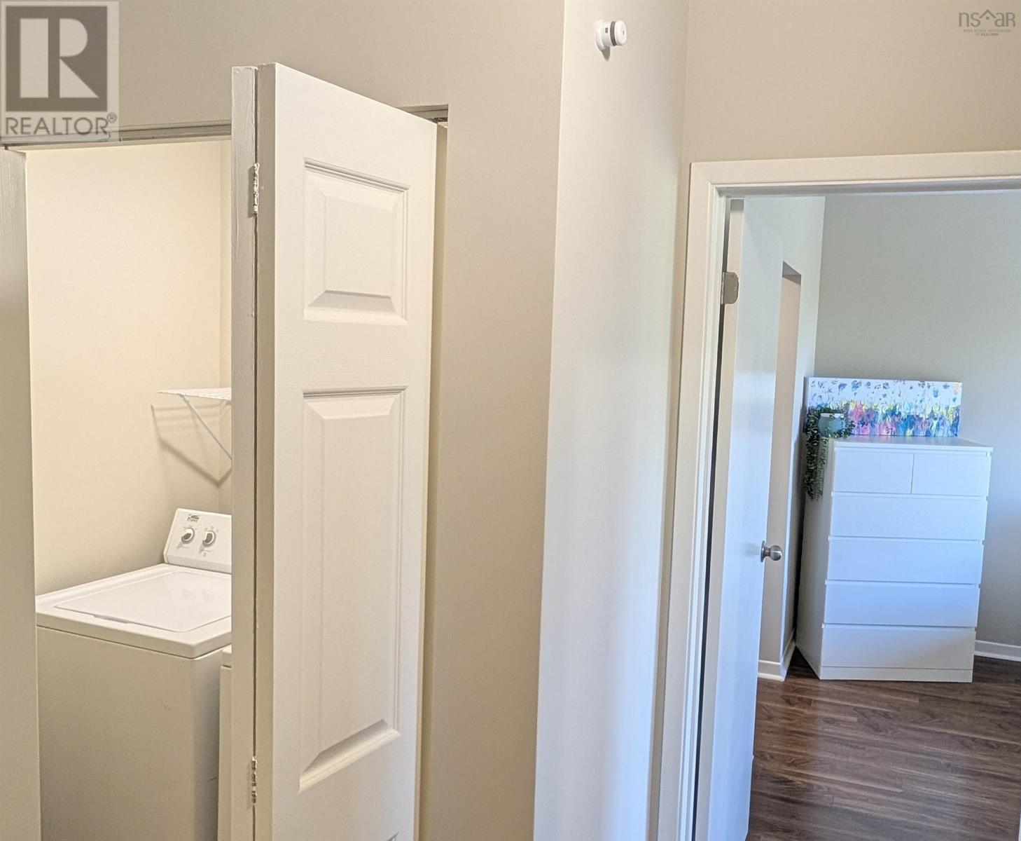 #615 6 Blomidon Terrace - 31