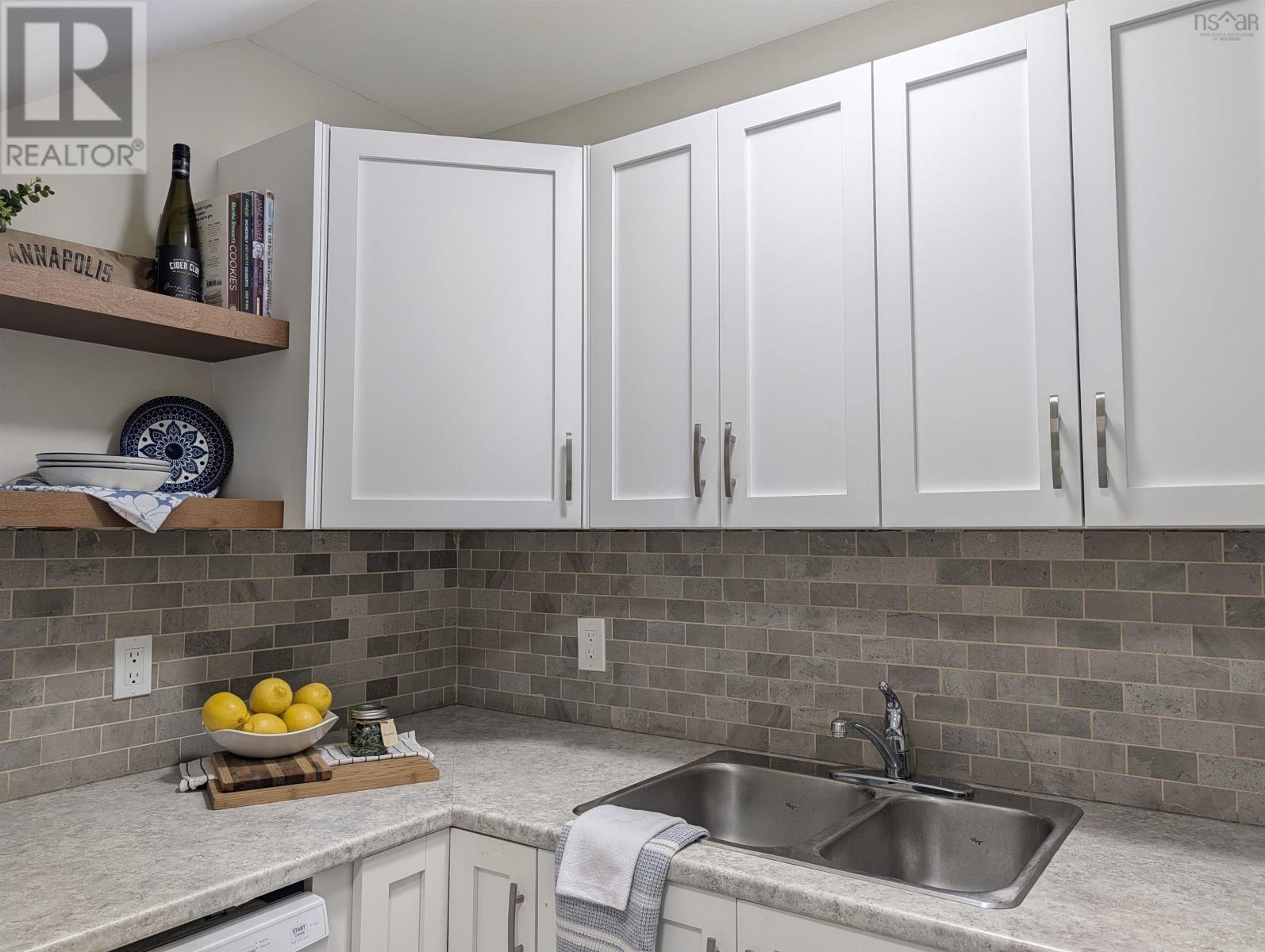 #615 6 Blomidon Terrace - 4