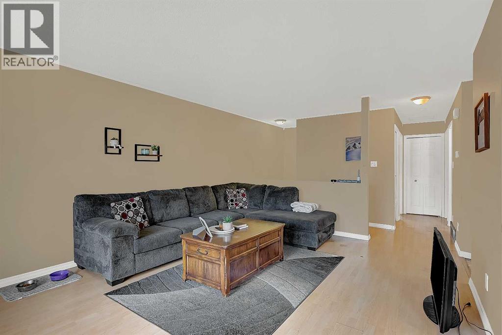 9904 71A Avenue - 3