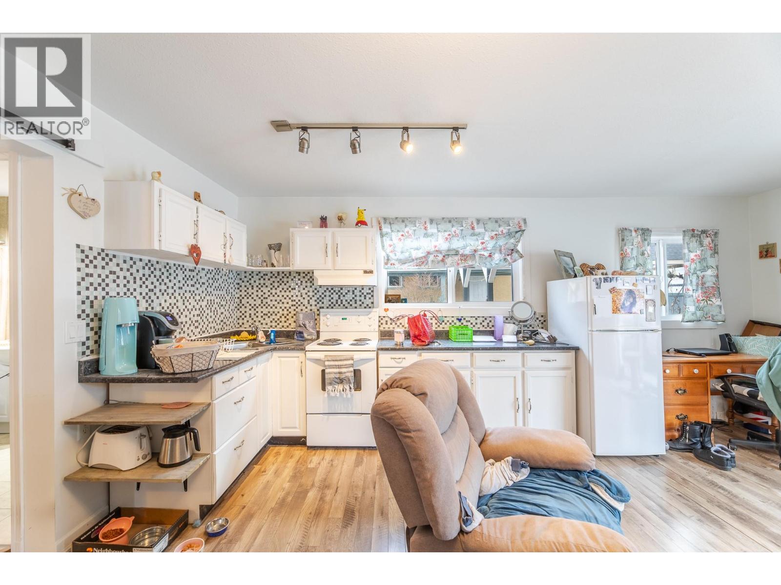 11020 Adams Avenue - 30