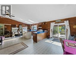 Primary Bedroom - 8572 Yellowhead Highway S, Little Fort, BC V0E2C0 Photo 7