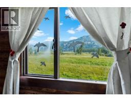 8572 Yellowhead Highway S, Little Fort, BC V0E2C0 Photo 14