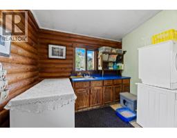 8572 Yellowhead Highway S, Little Fort, BC V0E2C0 Photo 16
