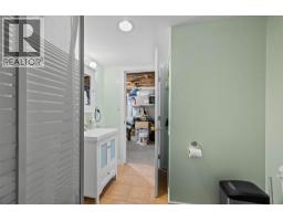8572 Yellowhead Highway S, Little Fort, BC V0E2C0 Photo 21