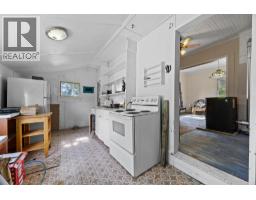 8572 Yellowhead Highway S, Little Fort, BC V0E2C0 Photo 32