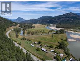 8572 Yellowhead Highway S, Little Fort, BC V0E2C0 Photo 61