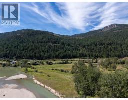 8572 Yellowhead Highway S, Little Fort, BC V0E2C0 Photo 57