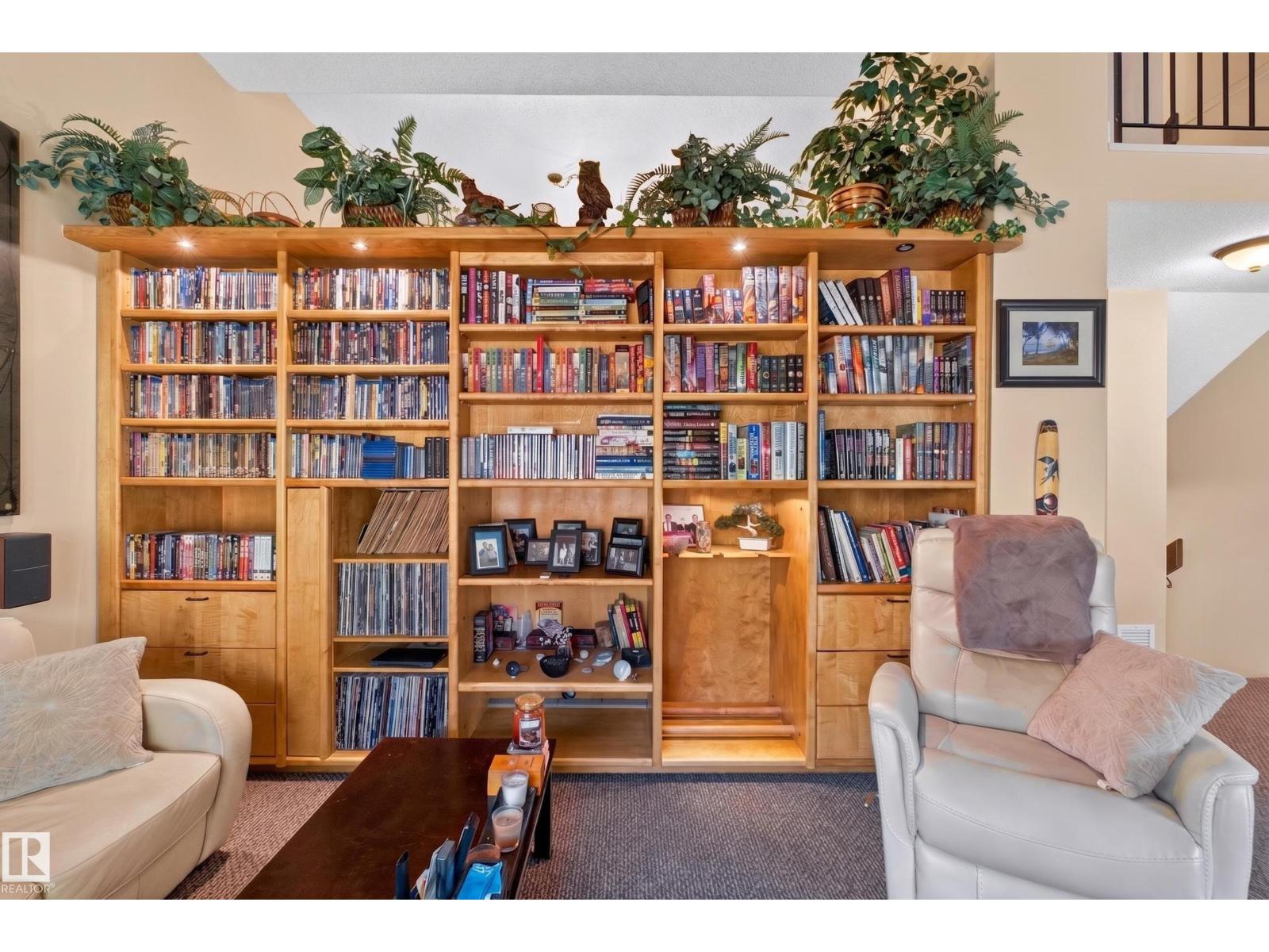 12062 157 AV NW - 6