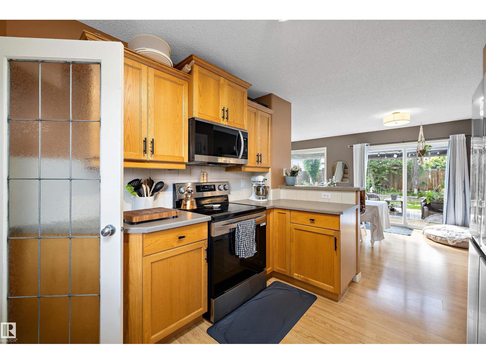 33 LAMPLIGHT DR — photo 12