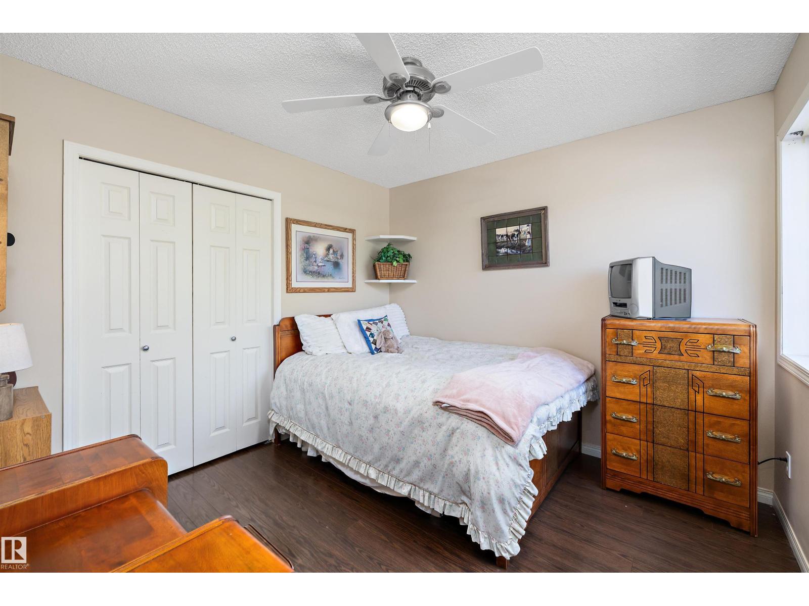 33 LAMPLIGHT DR — photo 19