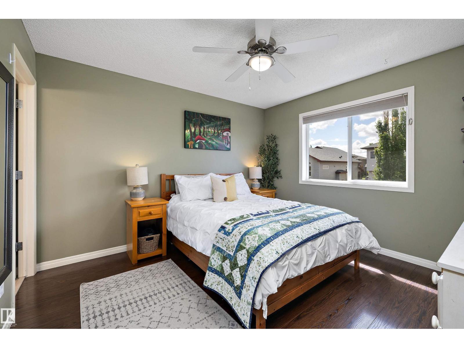 33 LAMPLIGHT DR — photo 23