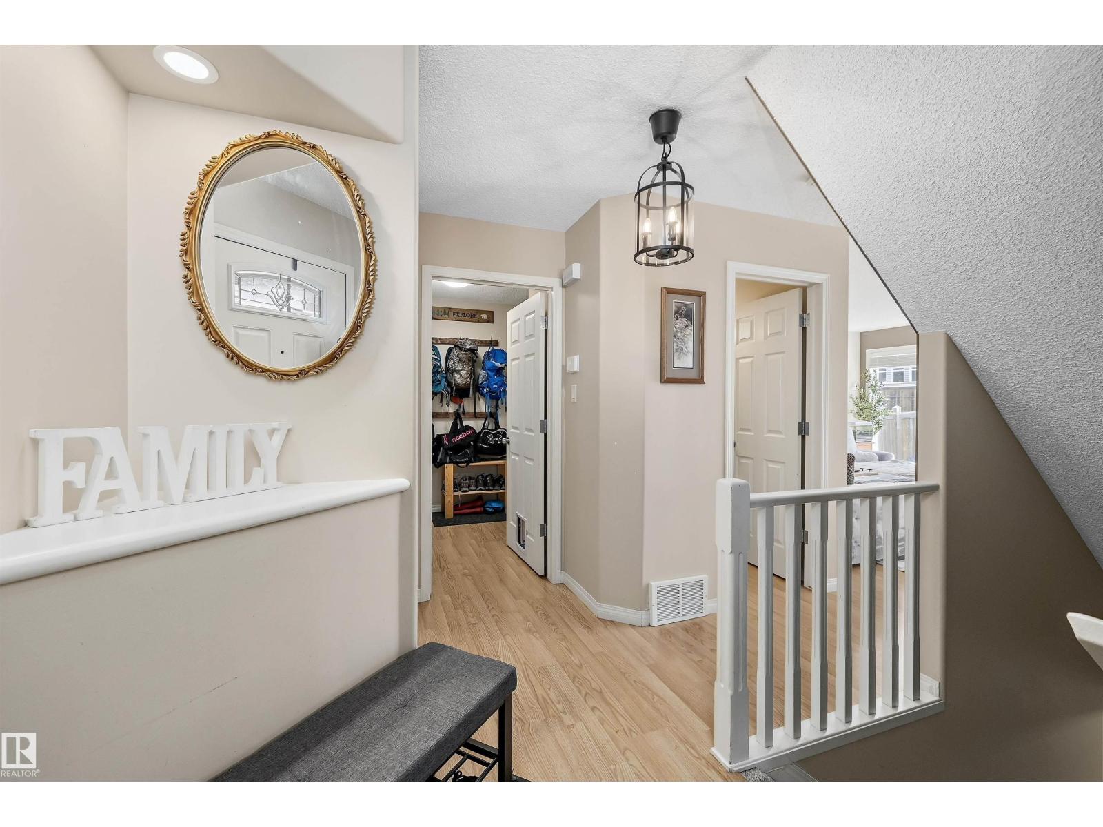 33 LAMPLIGHT DR - photo 3