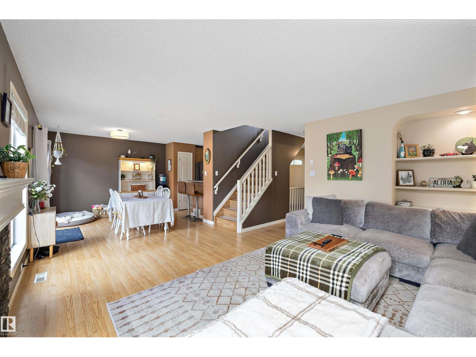 33 LAMPLIGHT DR - photo 5