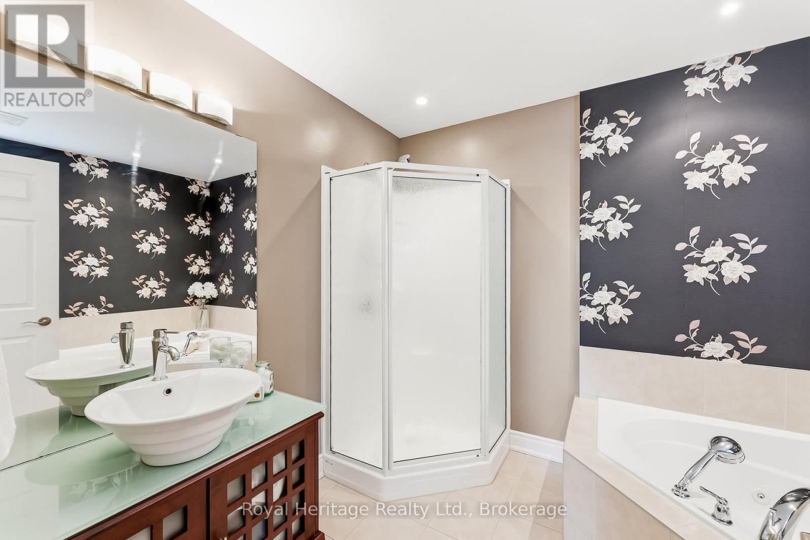 2 CORTLAND WAY - 20