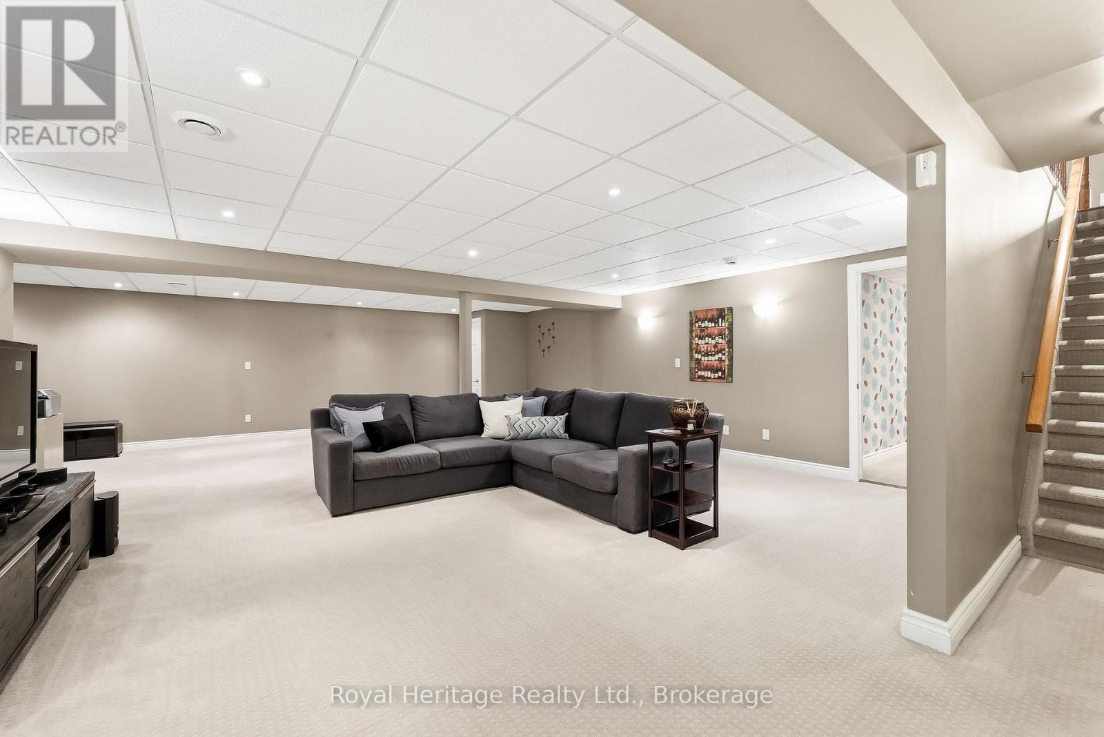 2 CORTLAND WAY - 26