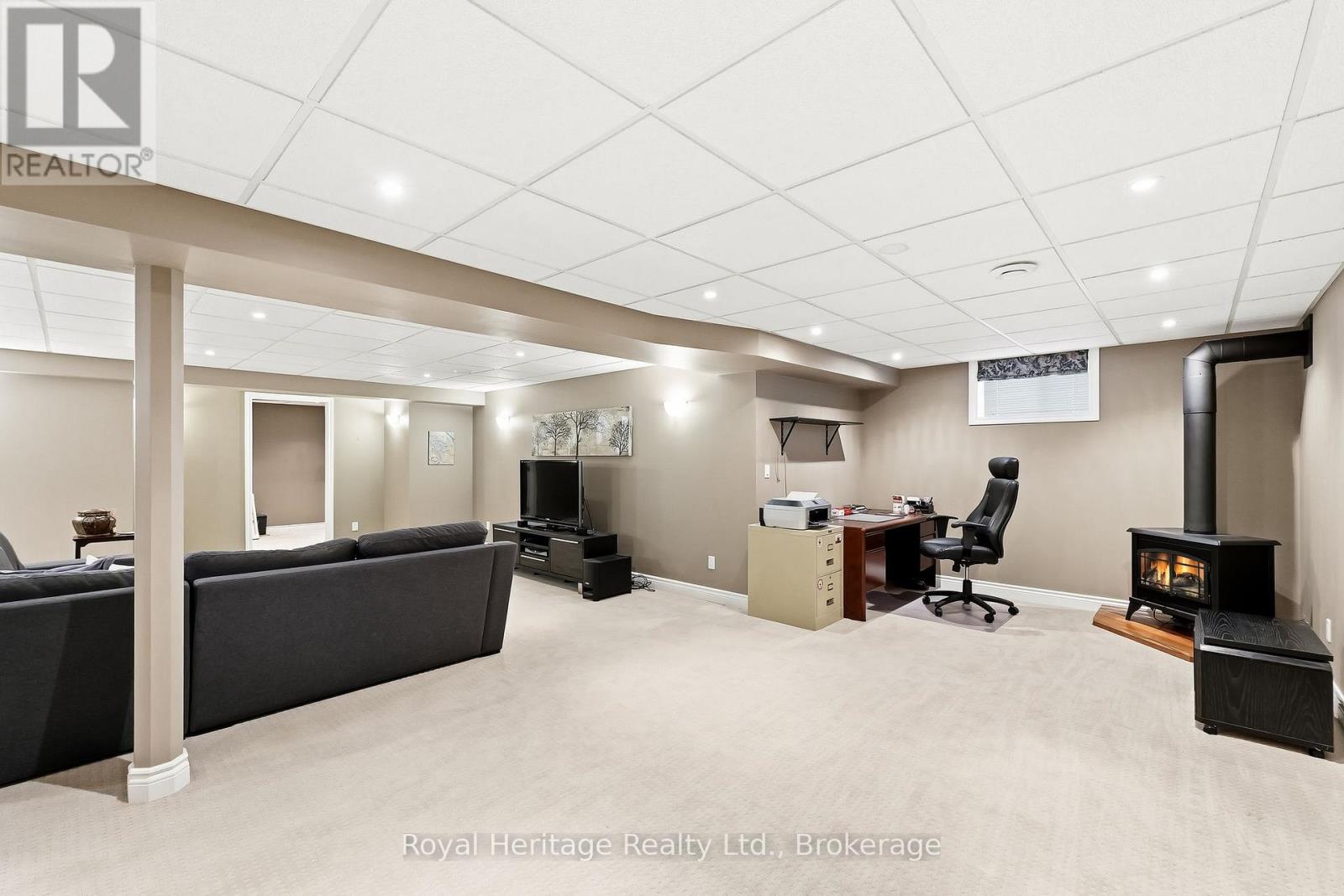 2 CORTLAND WAY - 30