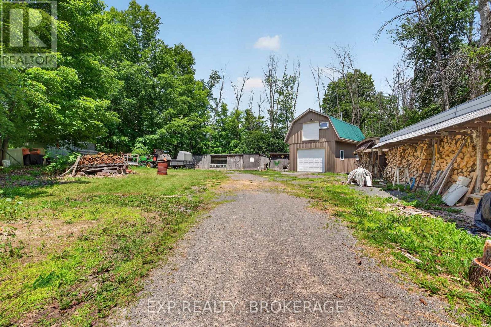 1926 CENTREVILLE ROAD - 41