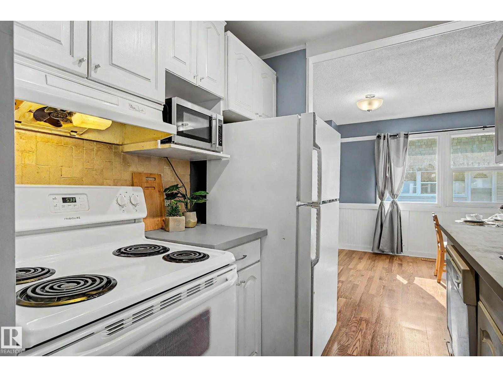 219 VILLAGE ON THE GREEN GR NW - 9