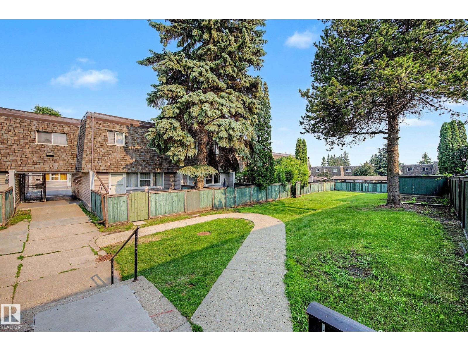 219 VILLAGE ON THE GREEN GR NW - 38