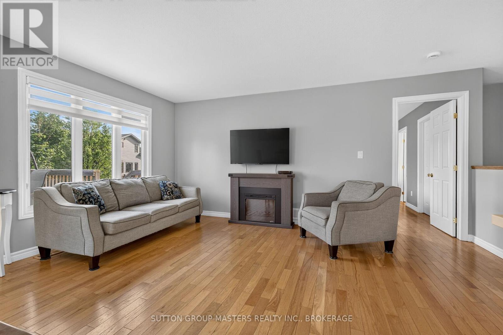 192 KILDARE AVENUE W - 7