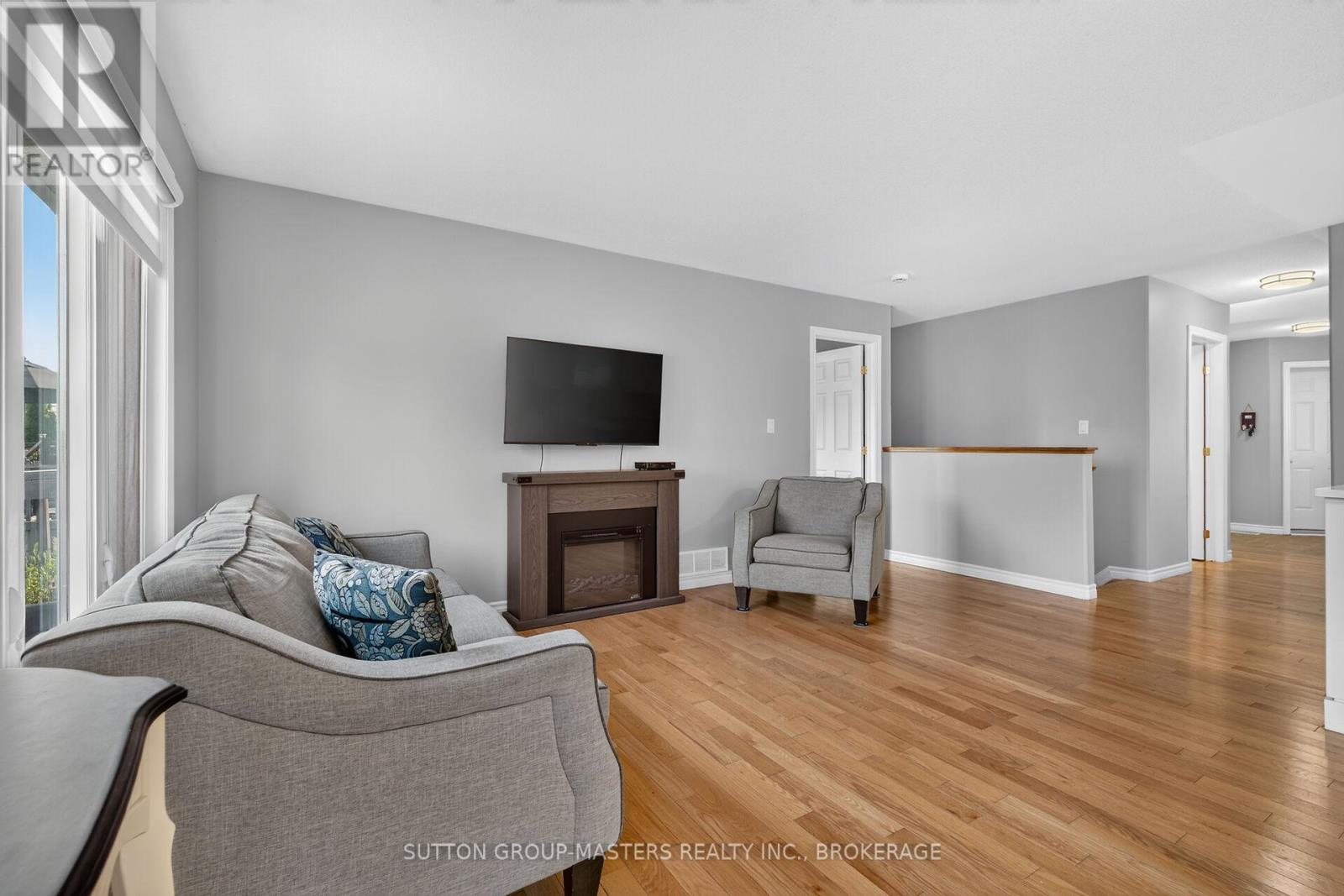 192 KILDARE AVENUE W - 8