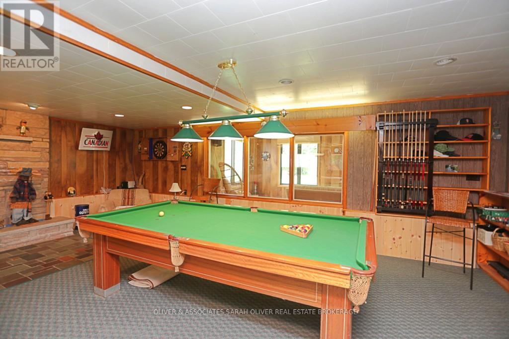 6386 VICTORIA AVENUE - 26