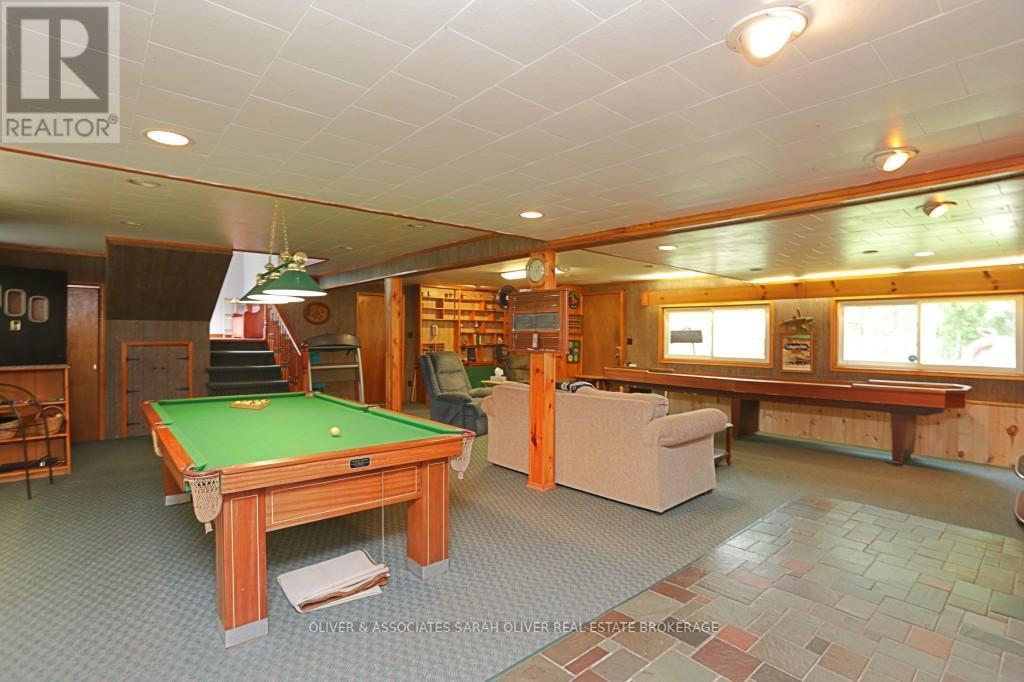 6386 VICTORIA AVENUE - 28