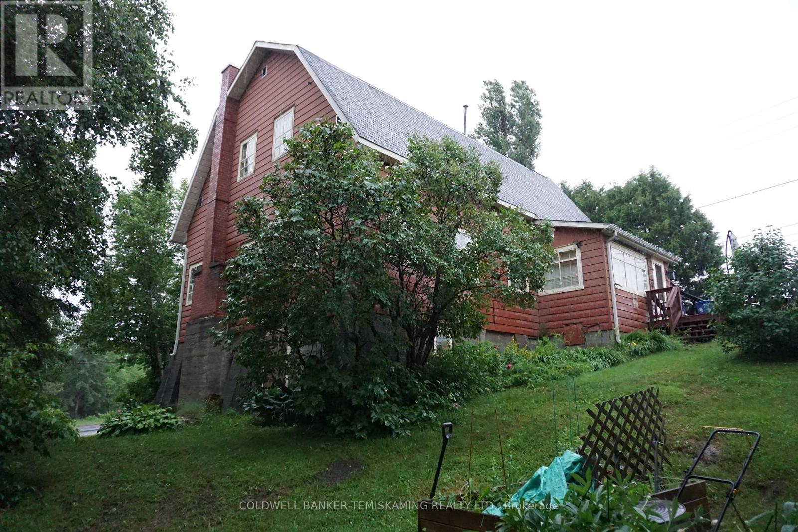 102 GALENA STREET - 3