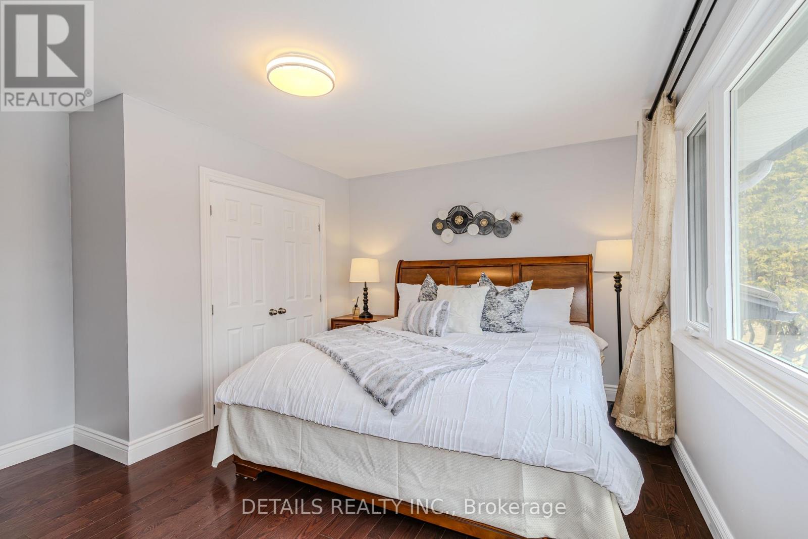 7 KERRY CRESCENT - 15
