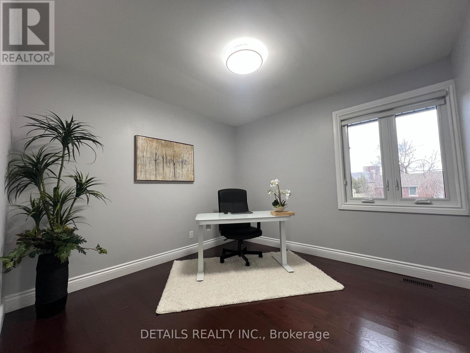 7 KERRY CRESCENT - 22