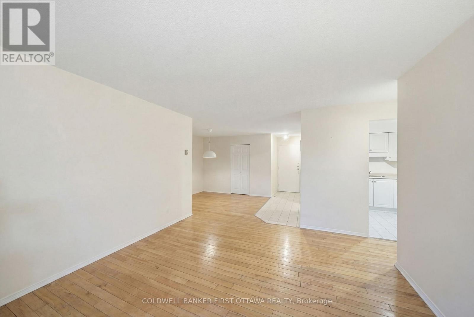 #402 222 GUIGUES AVENUE - 12