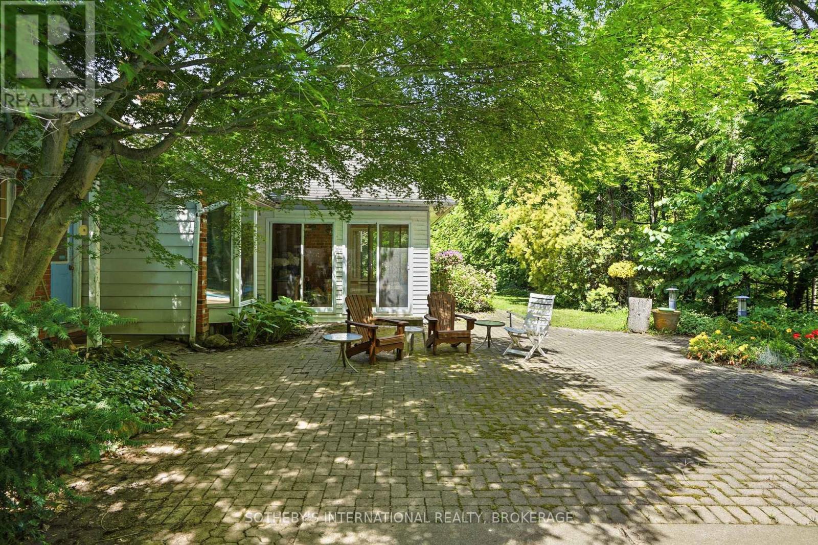 22 COLONEL BUTLER CRESCENT - 11