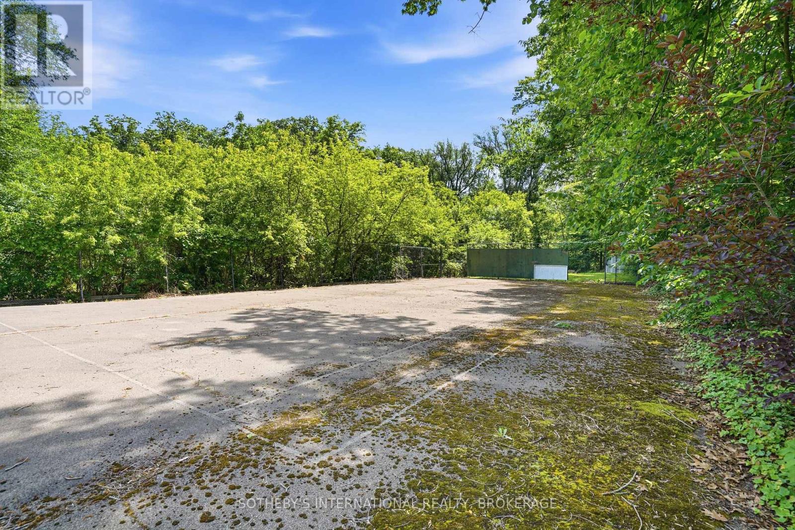 22 COLONEL BUTLER CRESCENT - 14