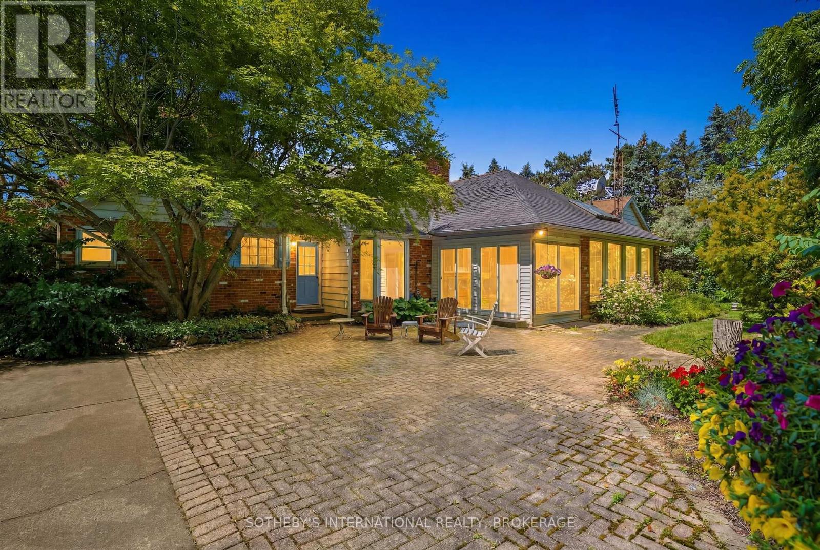 22 COLONEL BUTLER CRESCENT - 2