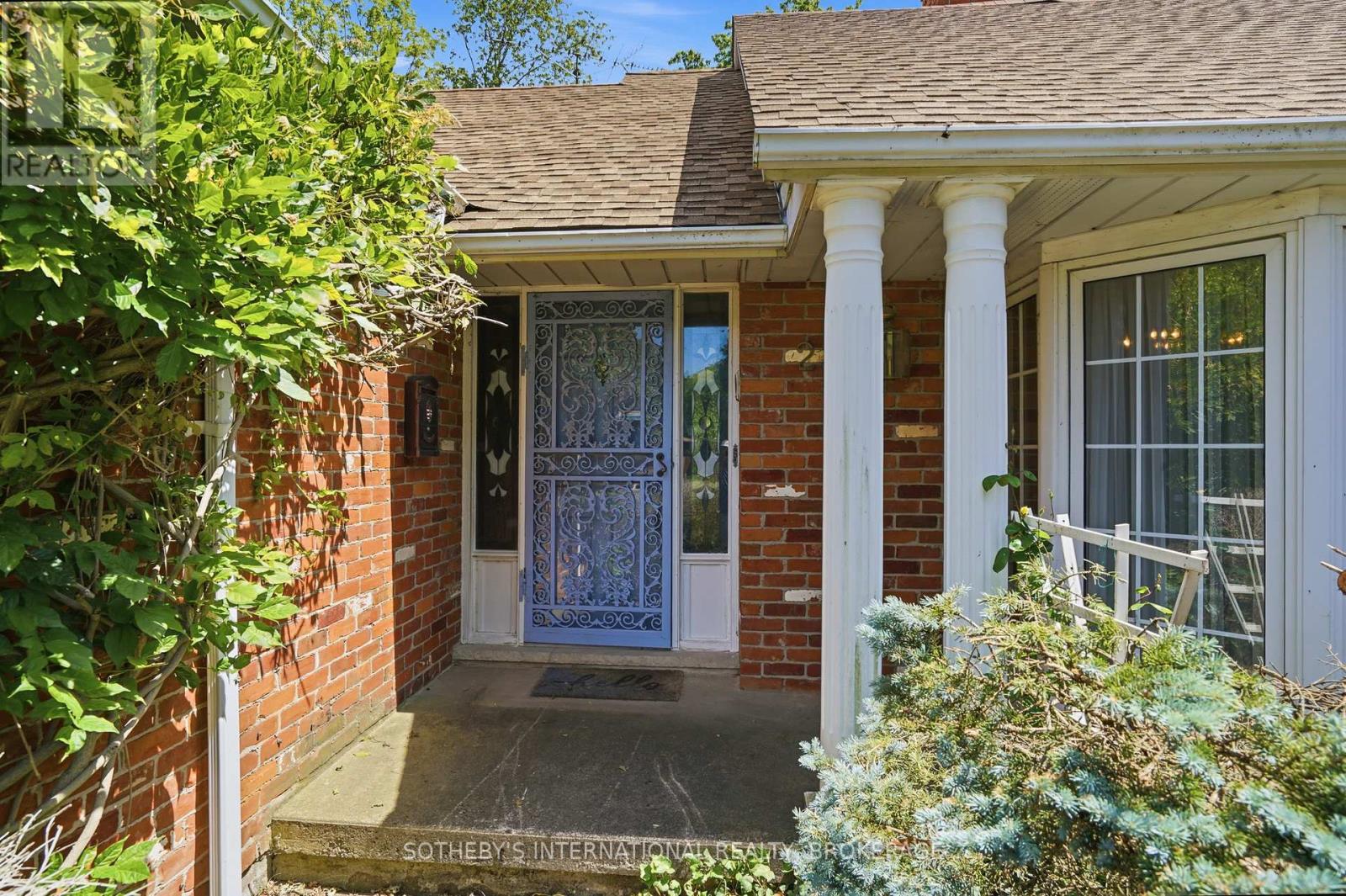 22 COLONEL BUTLER CRESCENT - 20