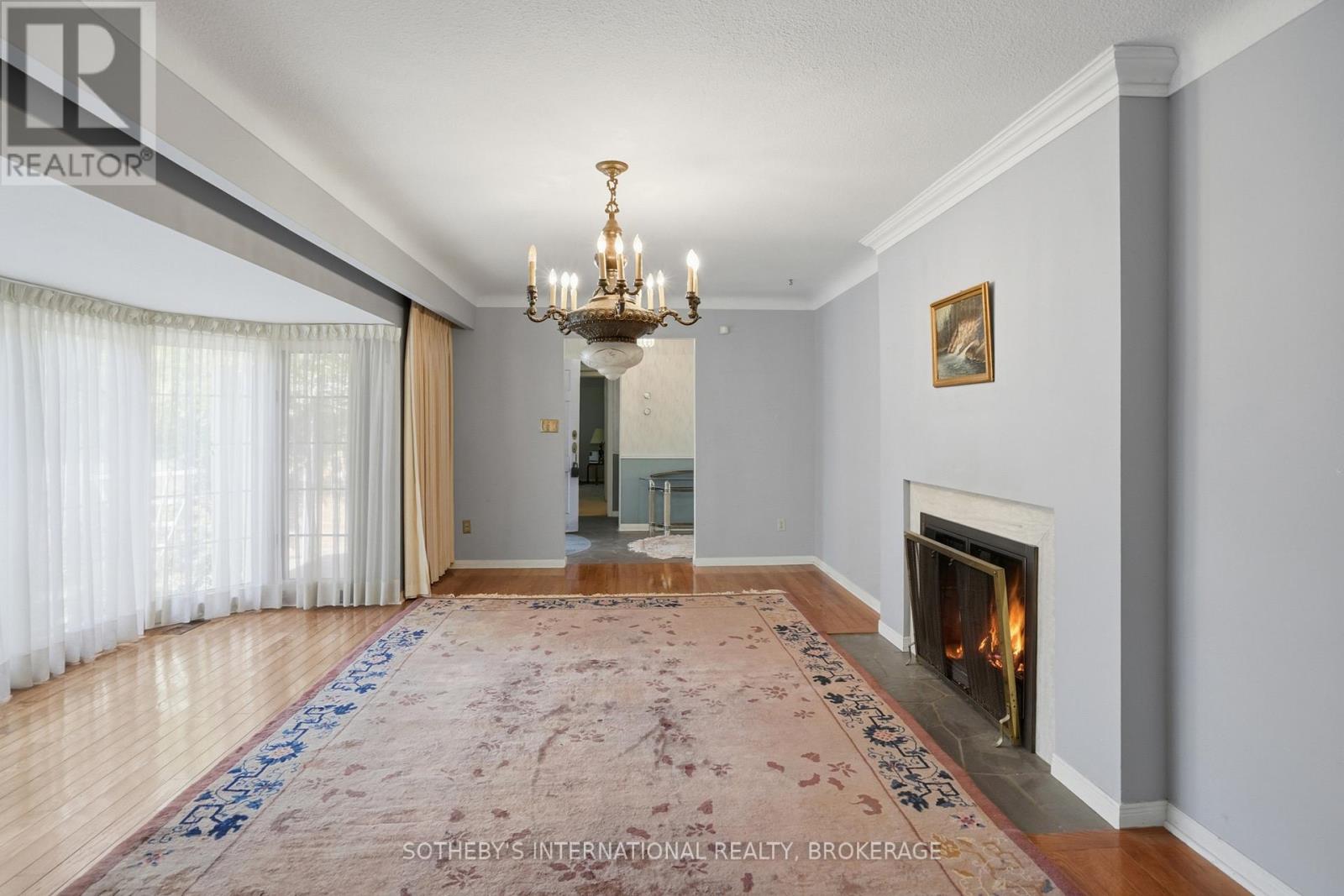 22 COLONEL BUTLER CRESCENT - 24
