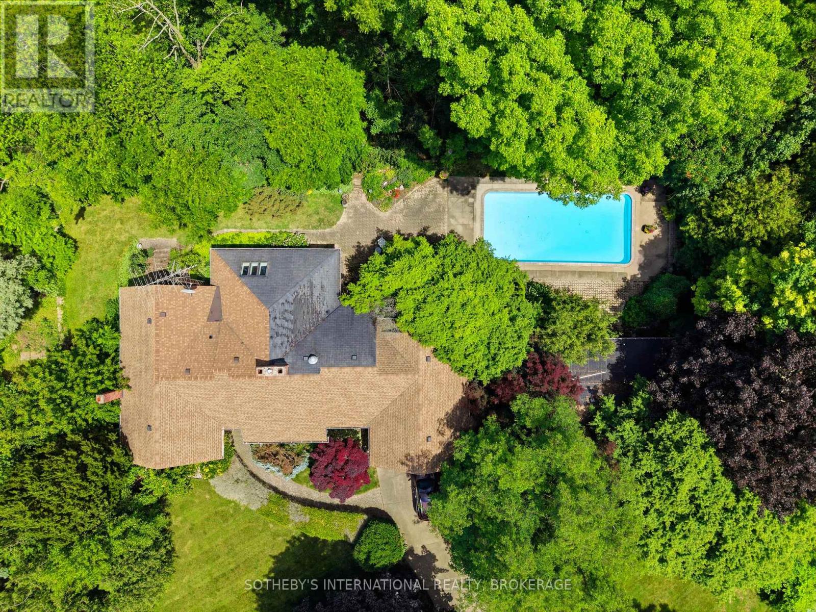 22 COLONEL BUTLER CRESCENT - 4